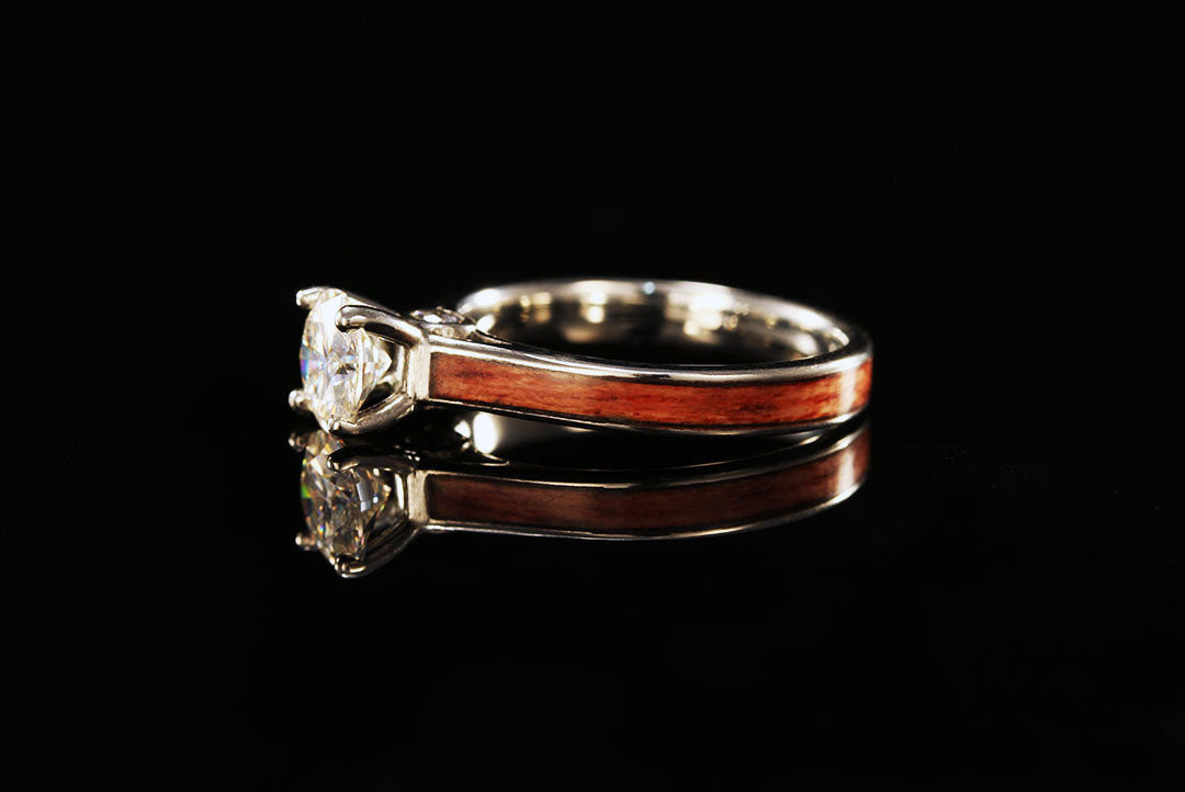 TULIP MAGNOLIA WOOD 14K WHITE GOLD DIAMOND TIFFANY WITH SIDE STONES RING