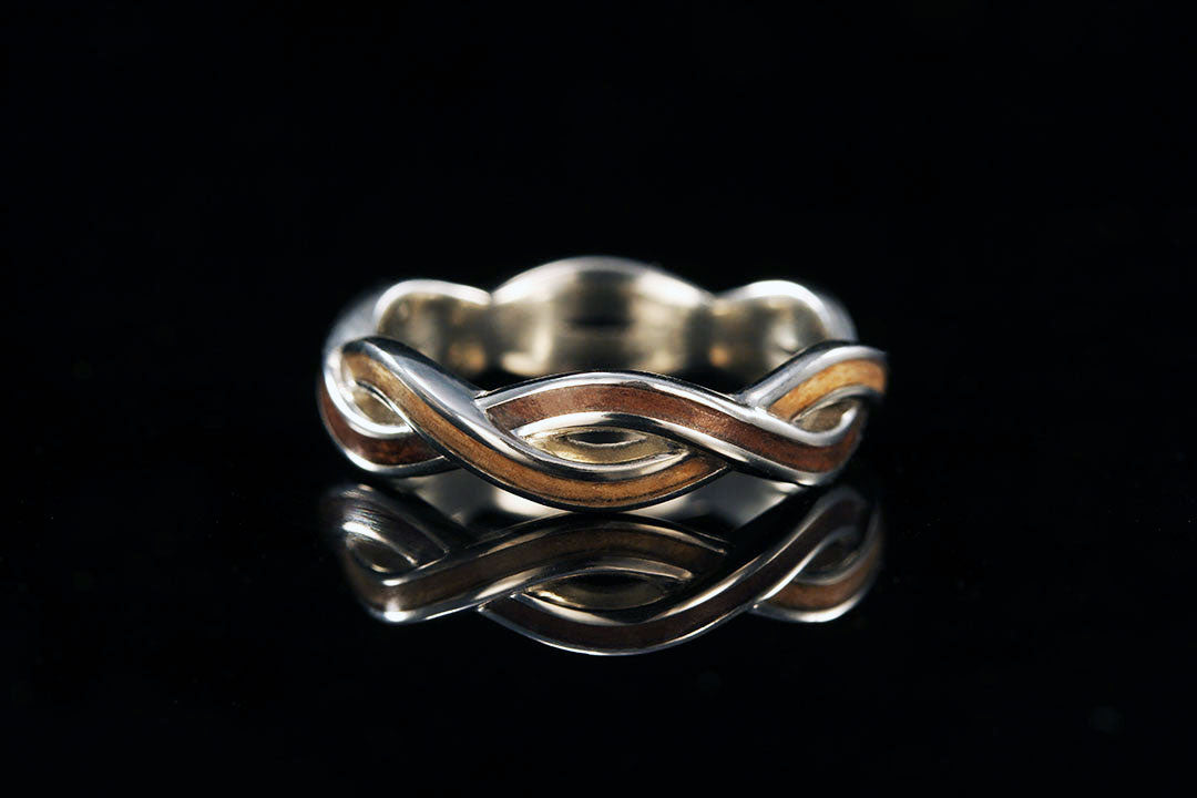 INTERLACED WALNUT AND MAPLE WOOD CRISS CROSS OVER RING