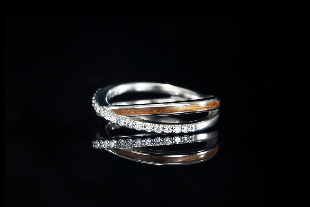 WHITE GOLD CROSS OVER DIAMOND RING