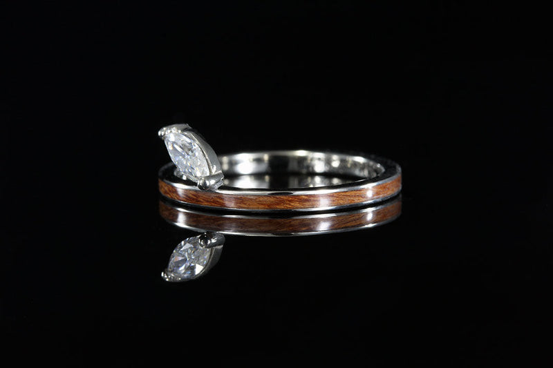 light wood simple band with single white diamond leaf