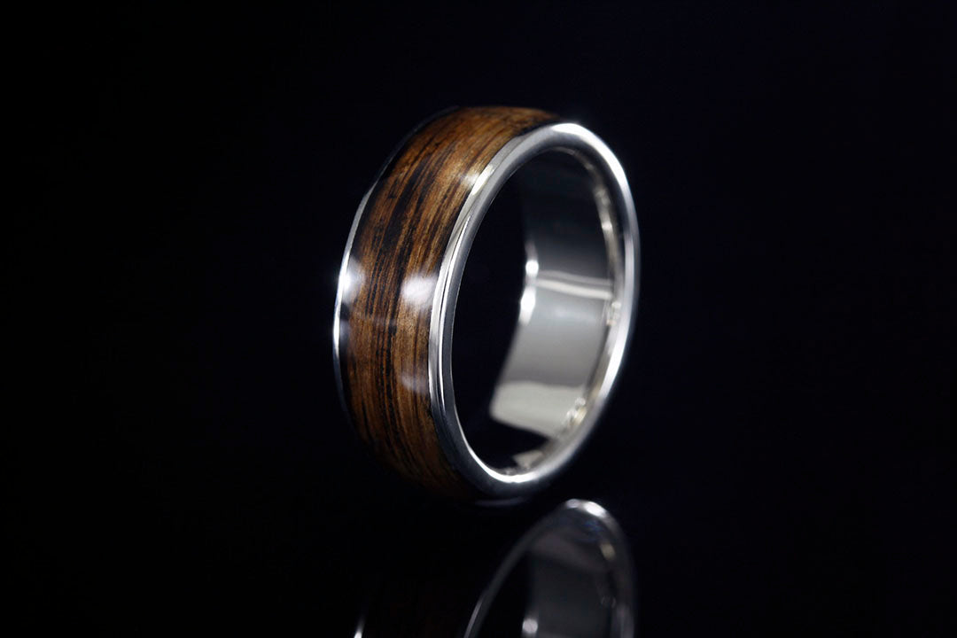 MEN'S WHITE GOLD WHISKEY BARREL WOOD RING - Chasing Victory