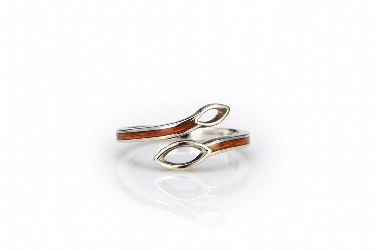 CHERRY WOOD LEAF 14K WHITE GOLD WOMANS RING