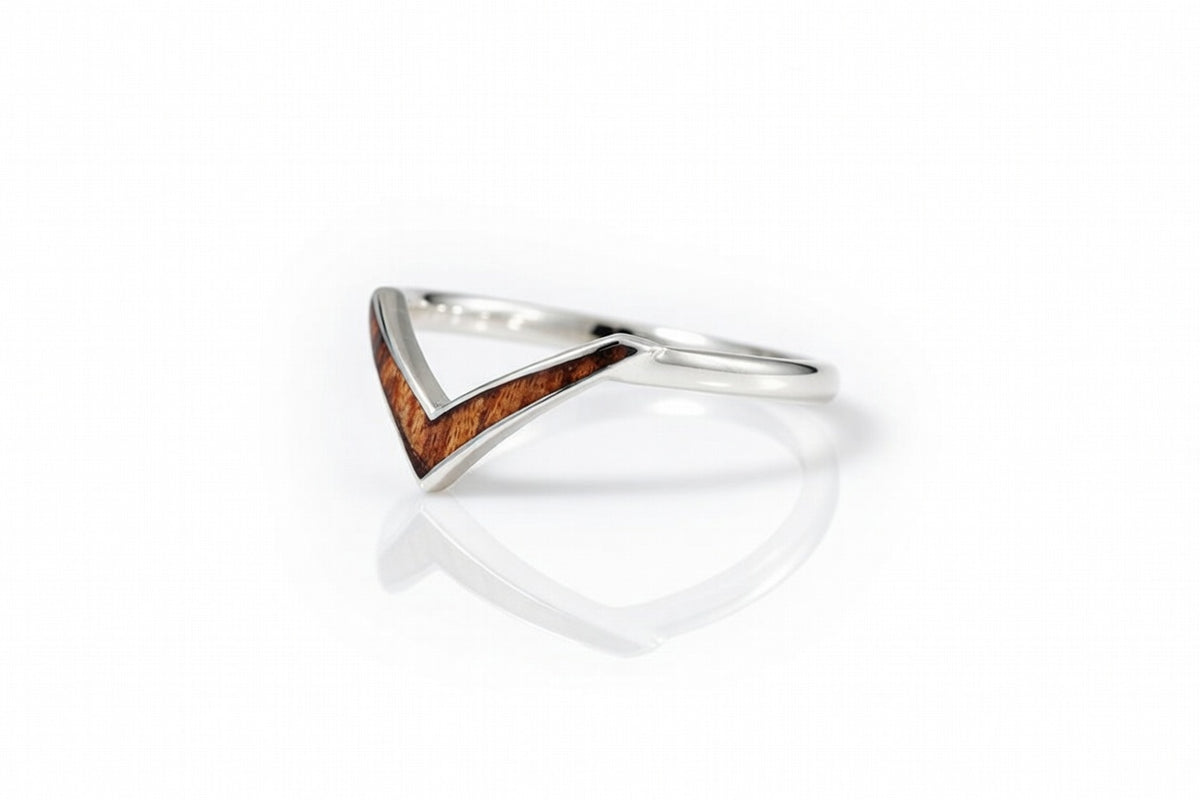 CHEVRON RING
