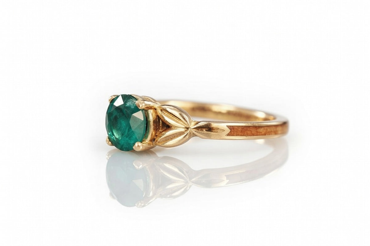 EMERALD STONE 14K YELLOW GOLD WOOD AND LEAF RING