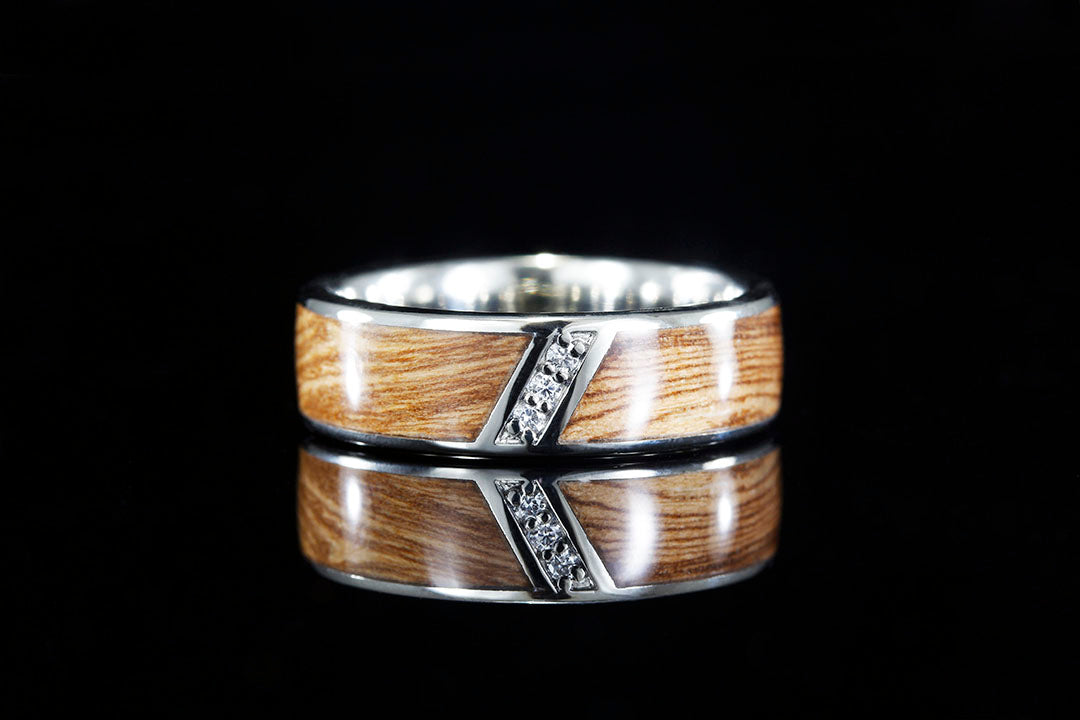MEN'S WHITE GOLD BAND WITH SACRED BETHLEHEM OLIVEWOOD & DIAMOND CONSTELLATION