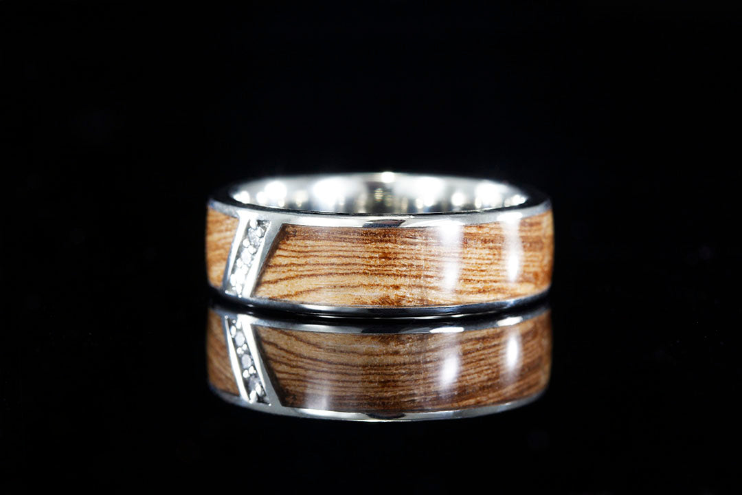 MEN'S WHITE GOLD BAND WITH SACRED BETHLEHEM OLIVEWOOD & DIAMOND CONSTELLATION