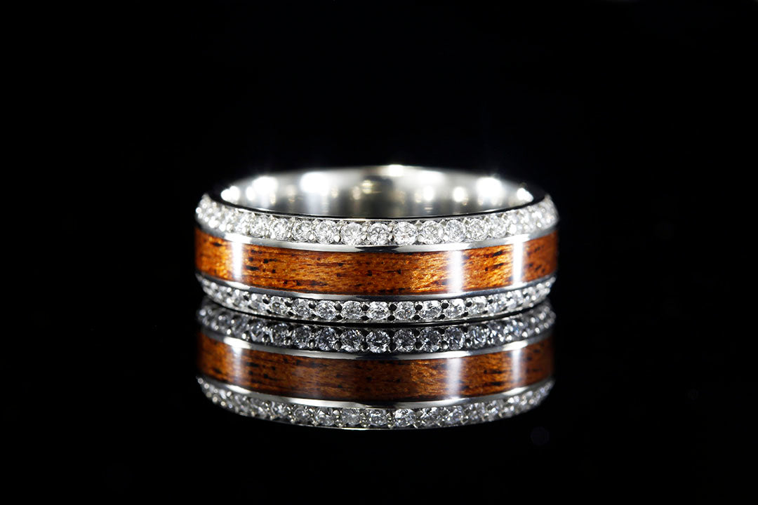 MAHOGANY DIAMOND EDGED RING