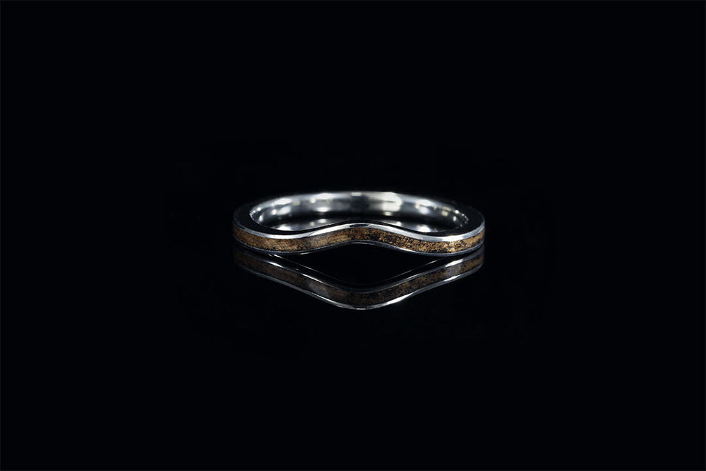 FORMED 14K WHITE GOLD WHISKEY BARREL WOOD RING