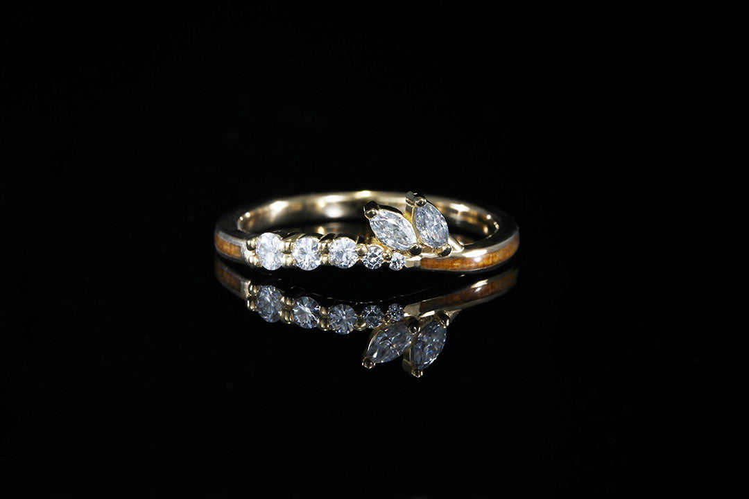 ANCIENT KUARI YELLOW GOLD LEAF ACCENT RING