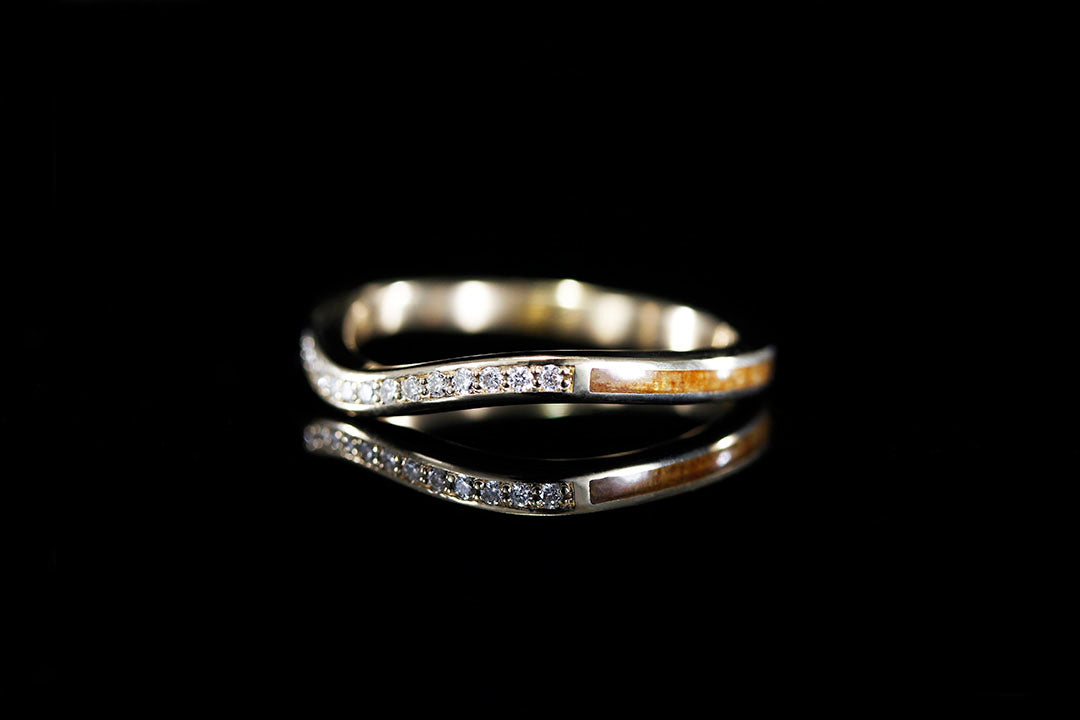 ANCIENT KUARI YELLOW GOLD LEAF ANNIVERSARY ACCENT RING