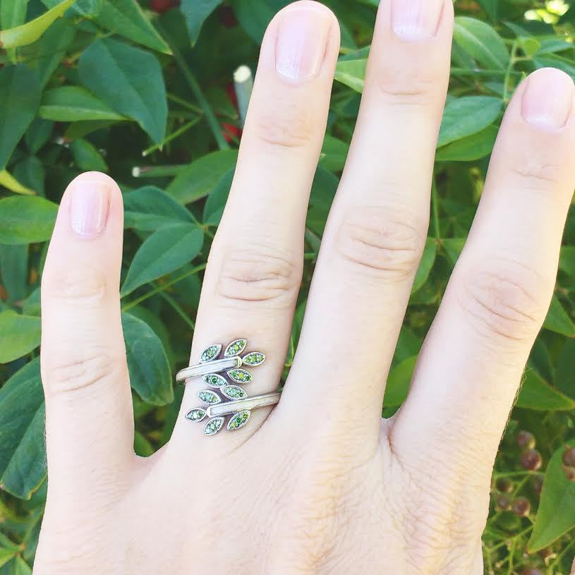 Eucalyptus ring on a woman's finger